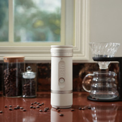 Outin Fino - elektrisk kaffekvarn (Sandstone white)