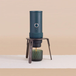 OutIn Foldable Coffee Stand  – hopfällbar hållare för kaffebryggare